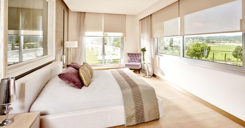 Two Rooms Hotel อูร์ลา ห้อง รูปภาพ